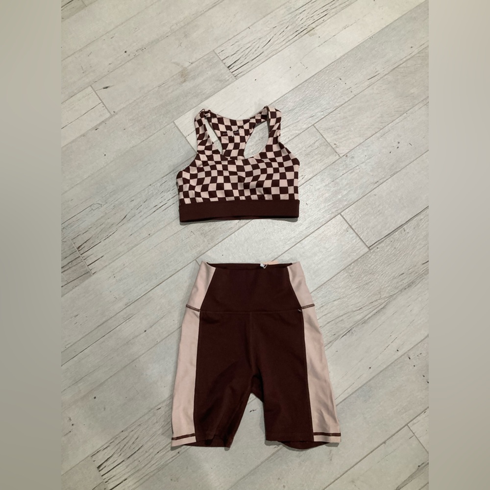 New Will Women’s Athletic Top/Bra and shorts size XS color multi